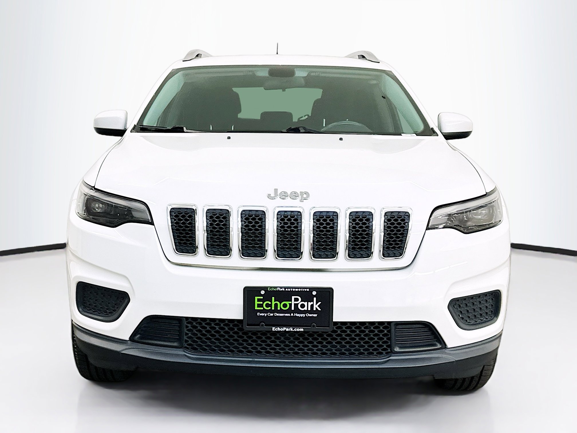 Used 2020 Jeep Cherokee Latitude w/ Cold Weather Group image 2