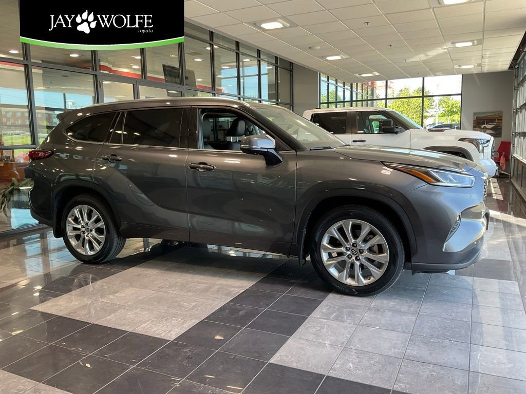 Used 2023 Toyota Highlander Limited