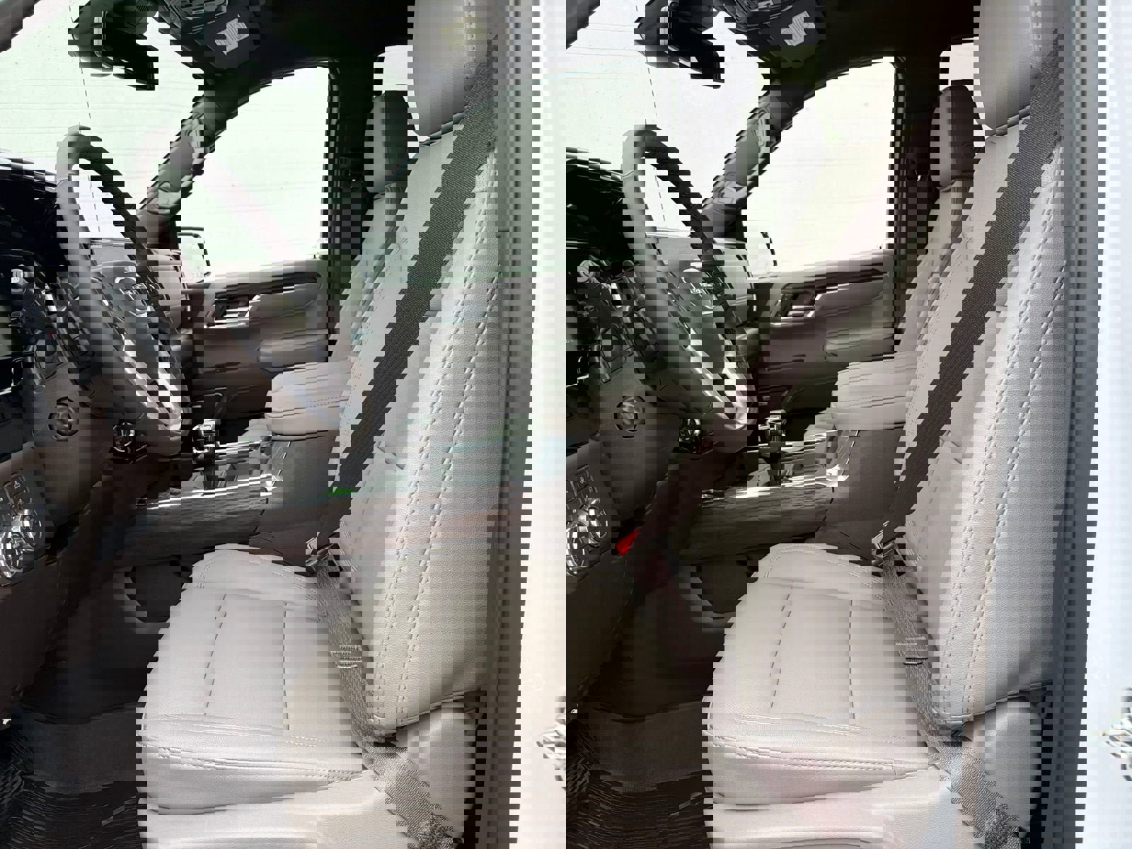 New 2026 GMC Sierra 1500 SLT image 13