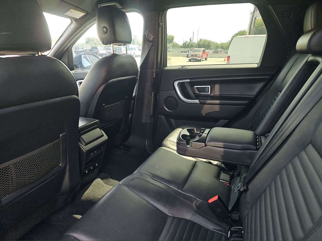 Used 2016 Land Rover Discovery Sport HSE Luxury AWD/4WD image 8