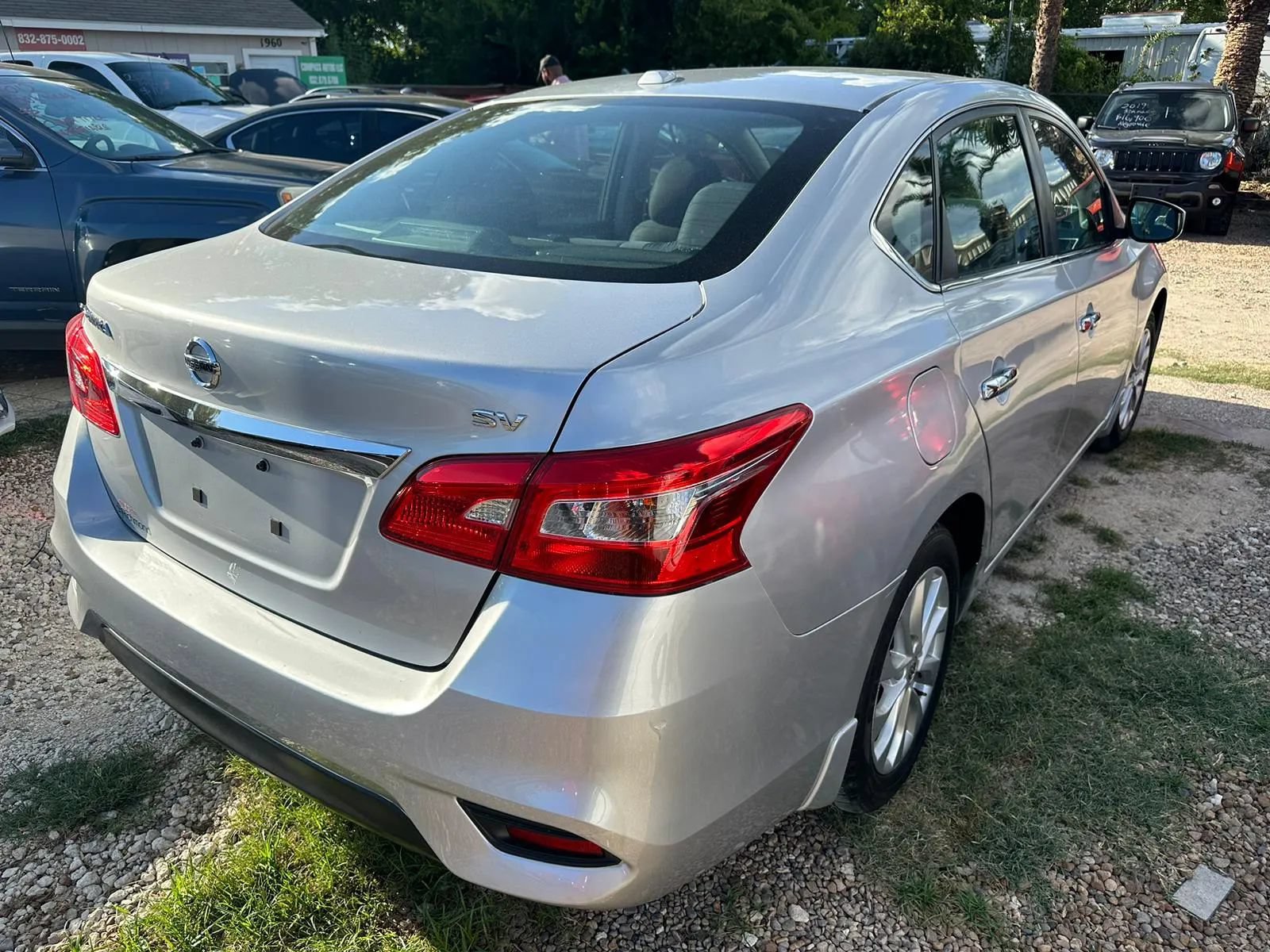 Used 2016 Nissan Sentra SV w/ Style Package FWD image 5