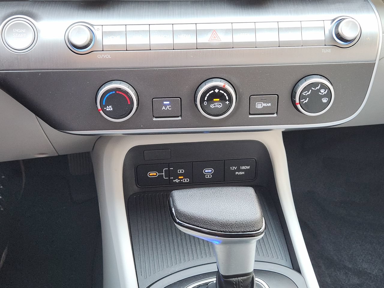 Used 2024 Hyundai Kona SE FWD image 16