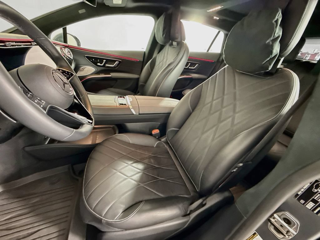 Used 2023 Mercedes-Benz EQS 580 4MATIC Sedan image 5