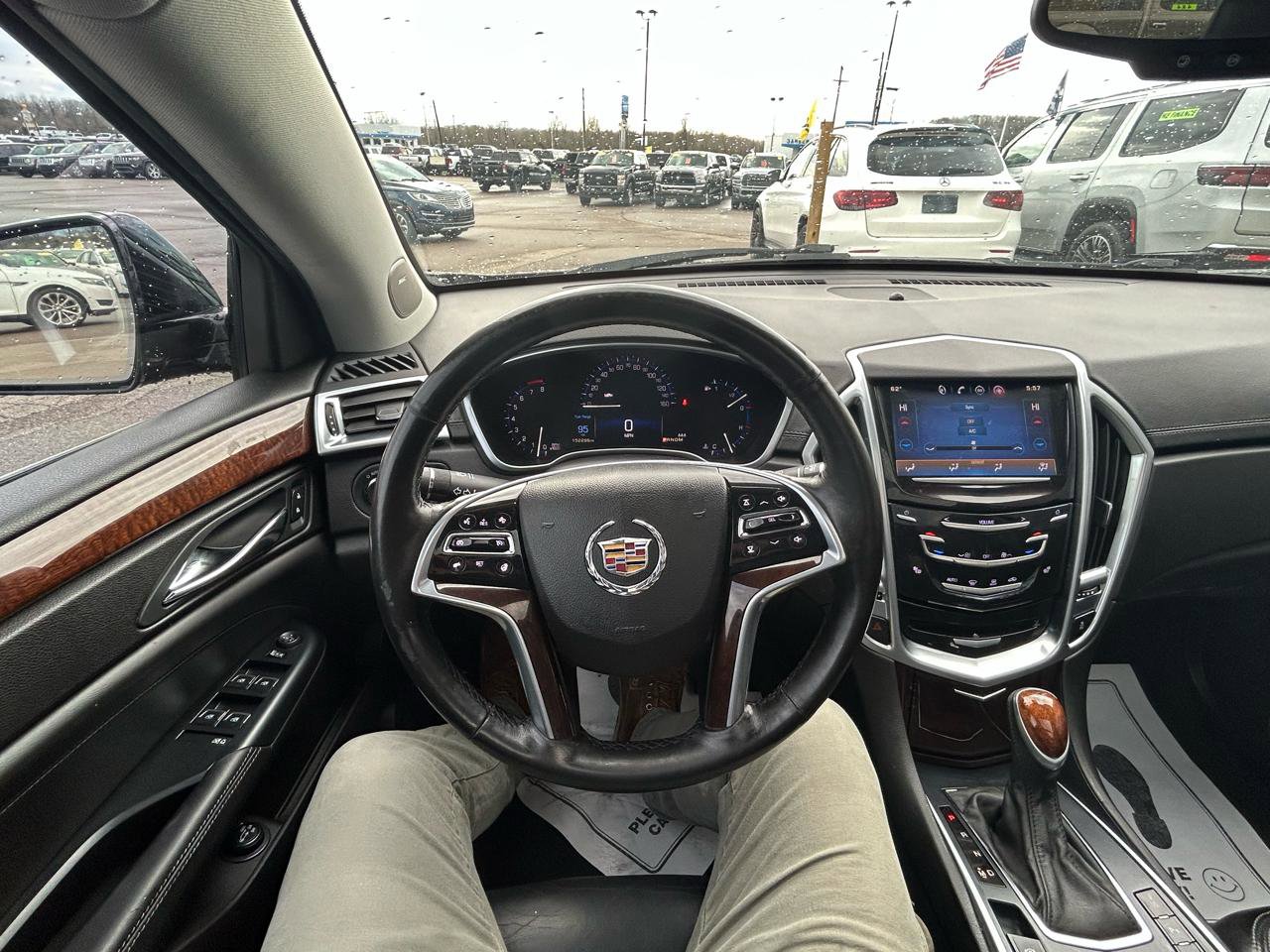 Used 2015 Cadillac SRX Luxury w/ Driver Awareness Package AWD/4WD image 31