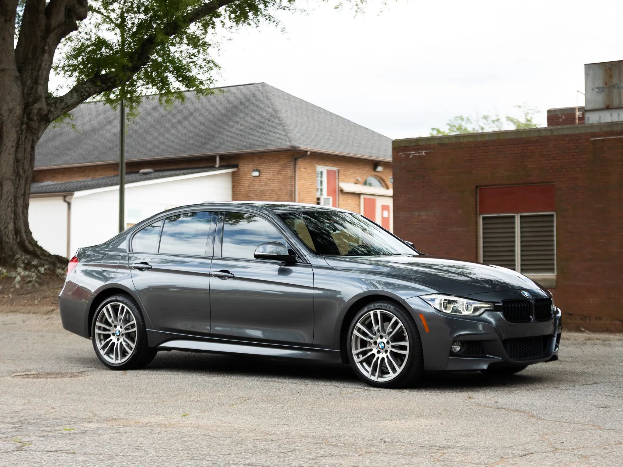 Used 2016 BMW 340i xDrive Sedan AWD/4WD image 19