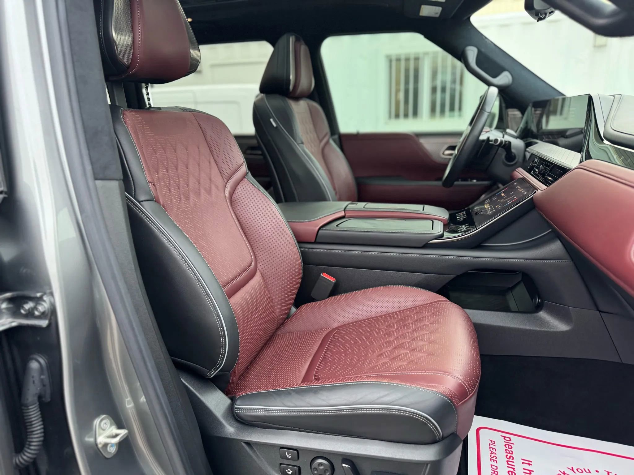 Used 2025 INFINITI QX80 Autograph image 42