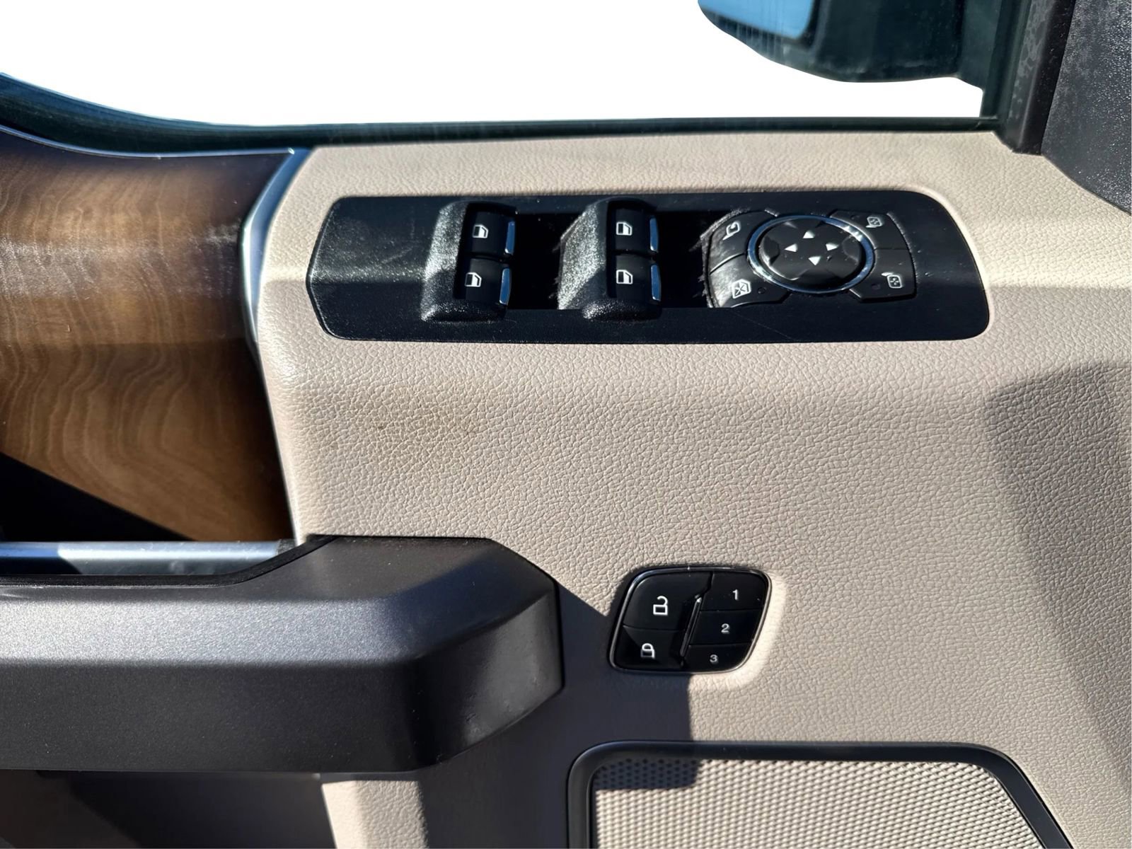Used 2020 Ford F150 Limited AWD/4WD image 22