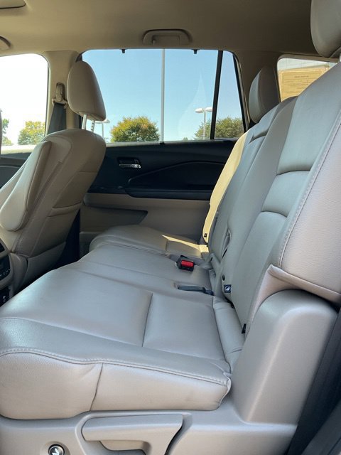 Used 2016 Honda Pilot Touring image 20