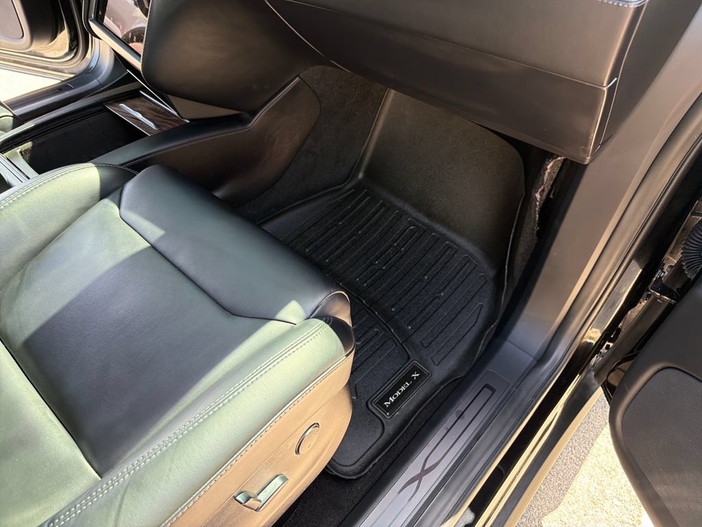 Used 2018 Tesla Model X 100D AWD/4WD image 36