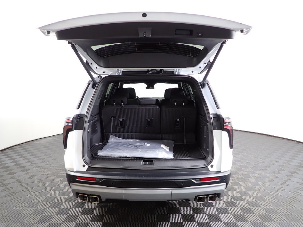 New 2027 Chevrolet Traverse LT w/ LPO, Floor Liner Package AWD/4WD image 15