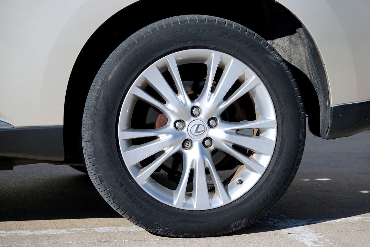 Used 2012 Lexus RX 450h AWD w/ Premium Pkg image 26