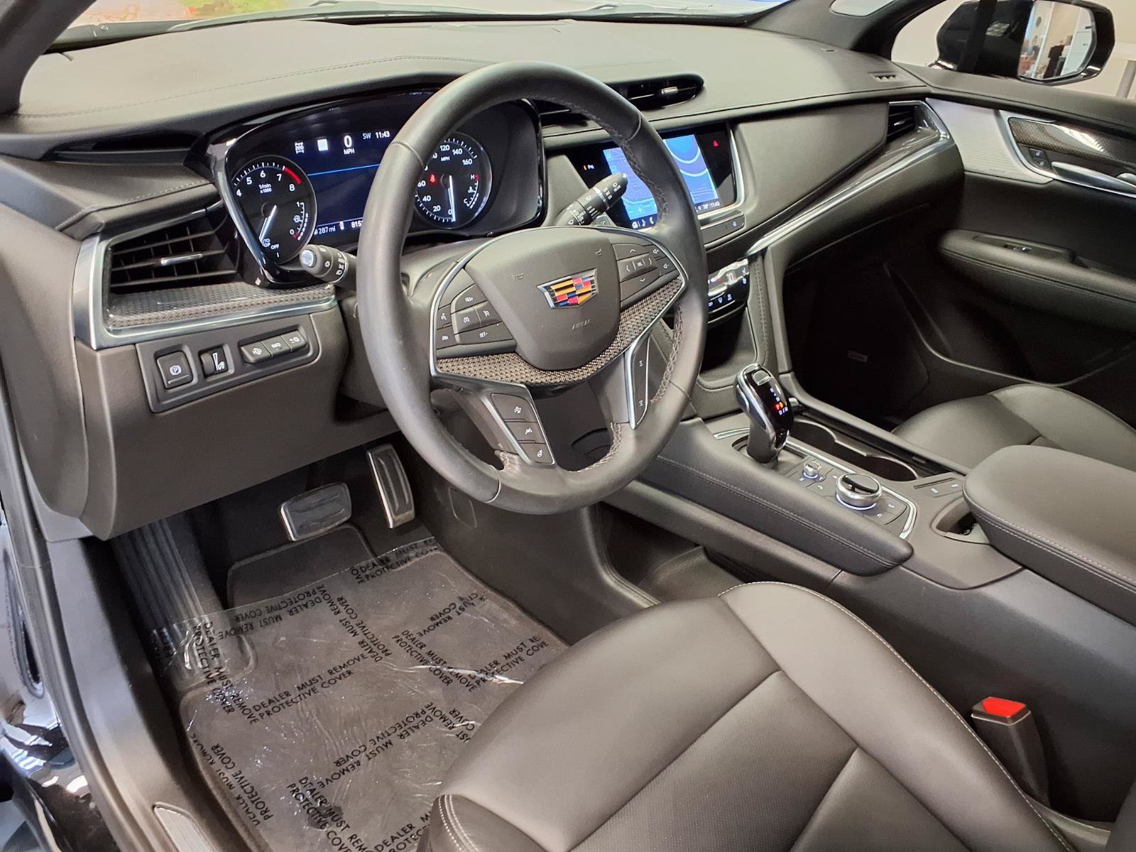 Certified 2025 Cadillac XT5 Sportv w/ Technology Package AWD/4WD image 19