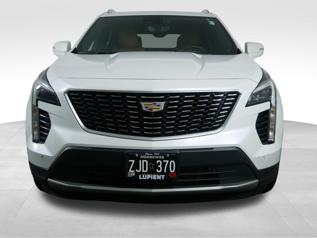 Used 2019 Cadillac XT4 Premium Luxury w/ Enhanced Visibility Package AWD/4WD image 3