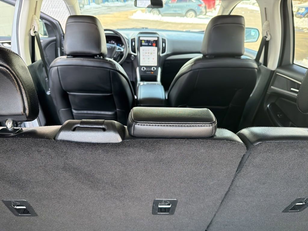 Used 2024 Ford Edge SEL image 13