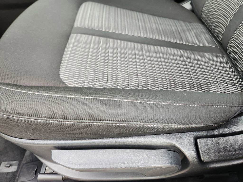 Used 2022 Kia Sorento LX image 9