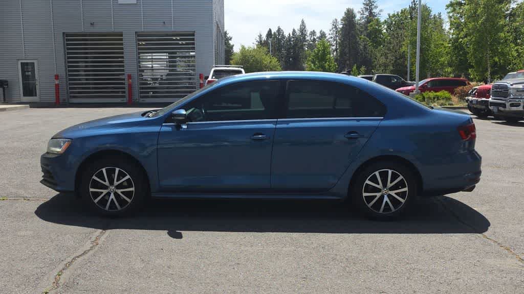 Used 2017 Volkswagen Jetta SE FWD image 5