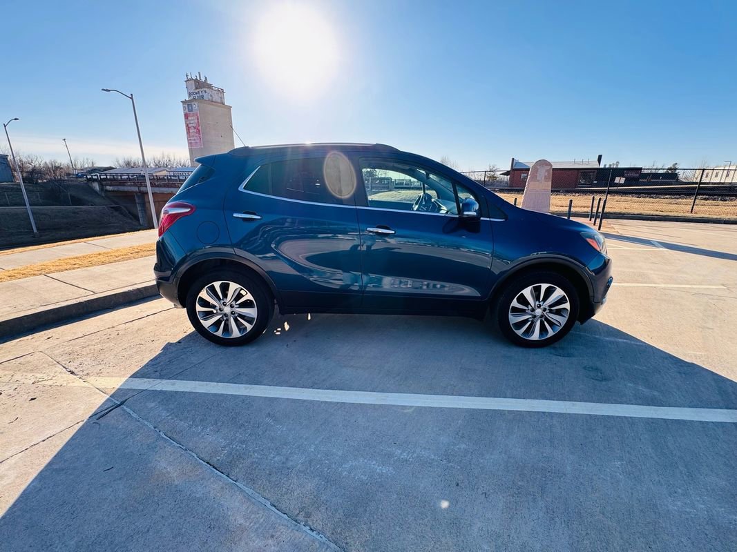 Used 2019 Buick Encore Preferred w/ Safety Package FWD image 7