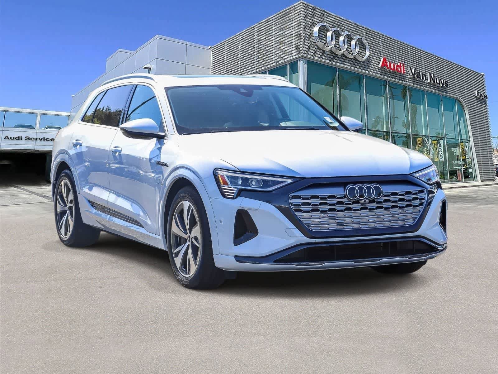 Used 2024 Audi Q8 e-tron Premium Plus AWD/4WD image 5