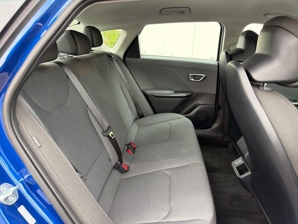 Used 2025 Kia K4 FWD image 59