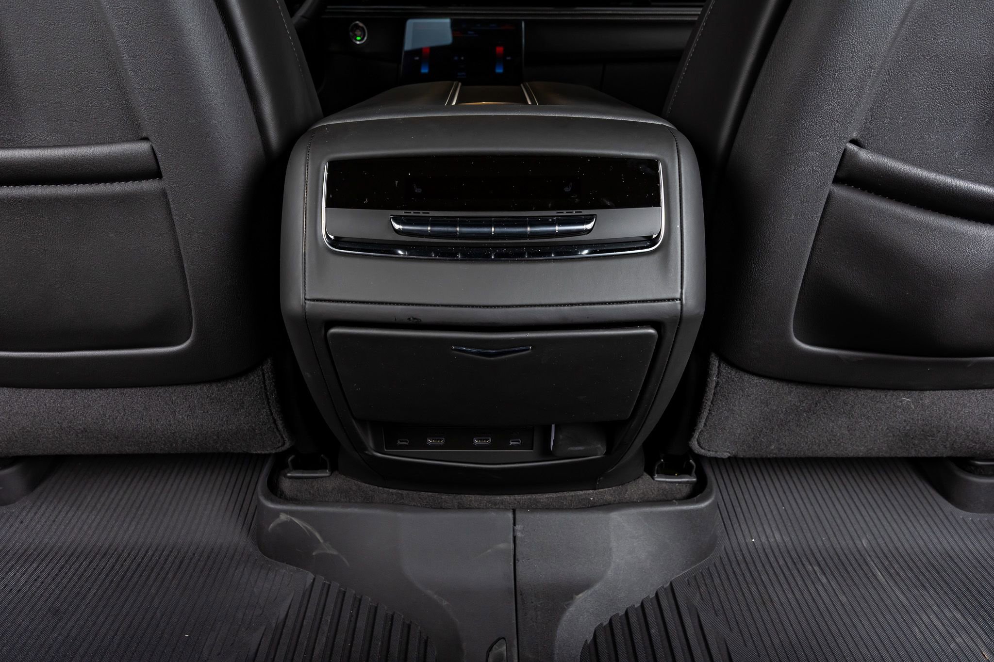 Used 2026 Cadillac Escalade ESV V image 32