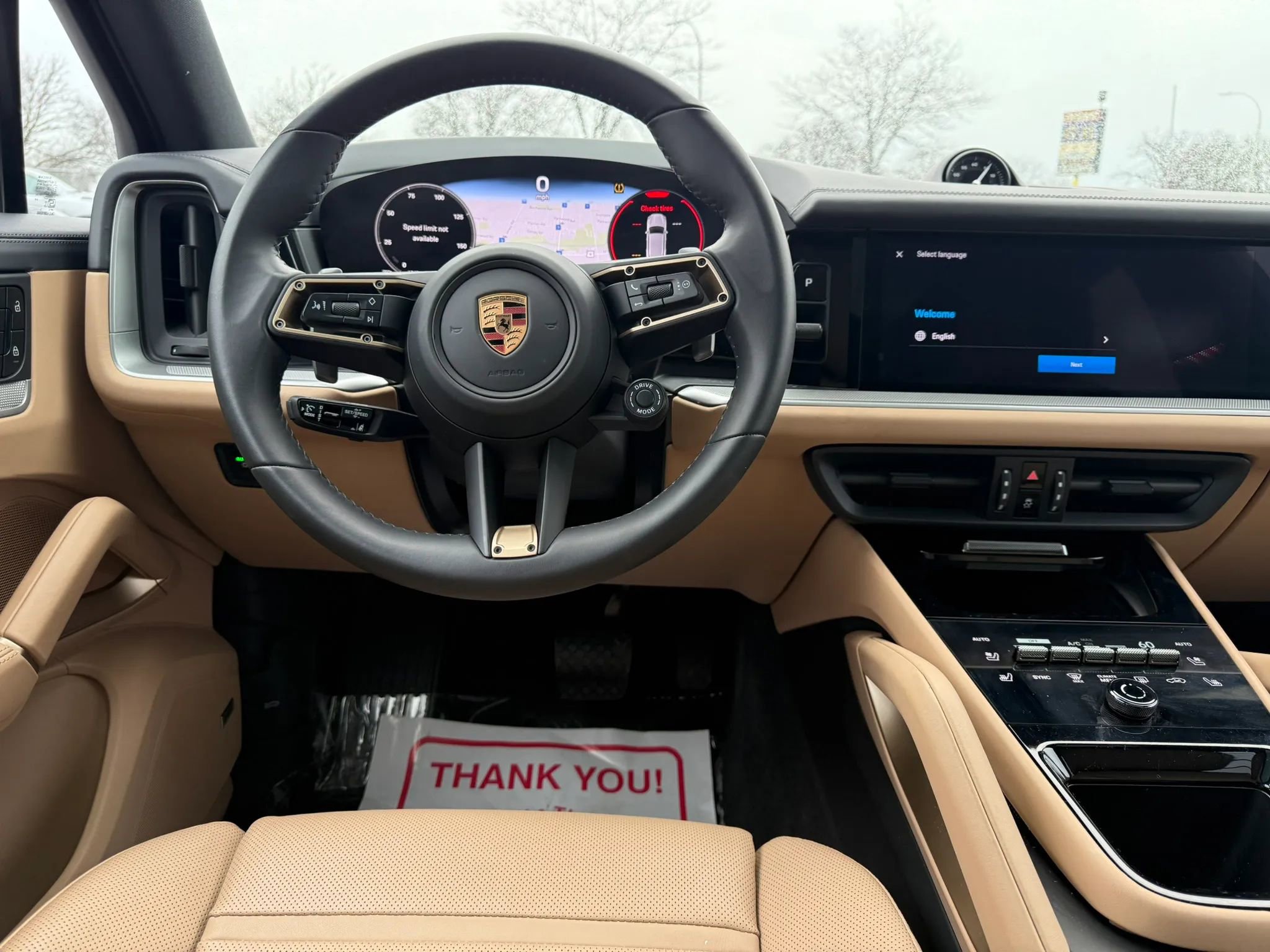 Used 2025 Porsche Cayenne E-Hybrid Sport Utility 4D w/ Premium Package Plus image 24