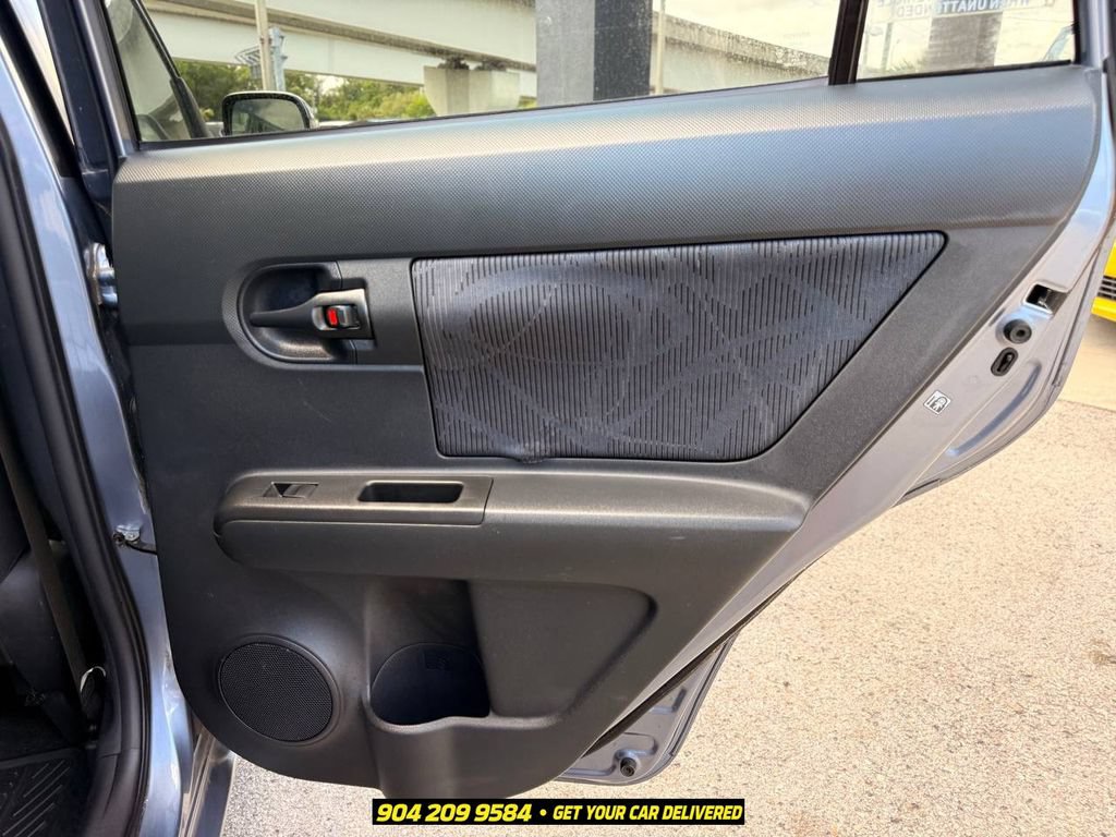 Used 2012 Scion xB FWD image 30