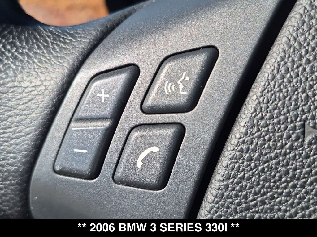 Used 2006 BMW 330i Sedan RWD image 5
