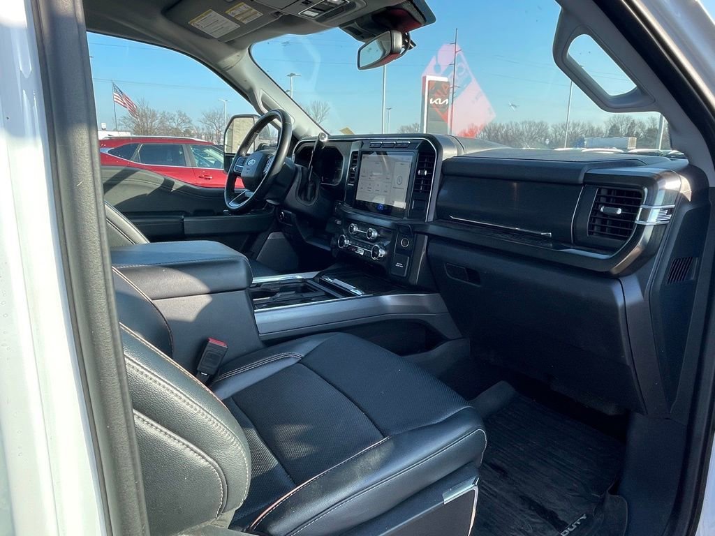 Used 2024 Ford F350 Lariat image 29
