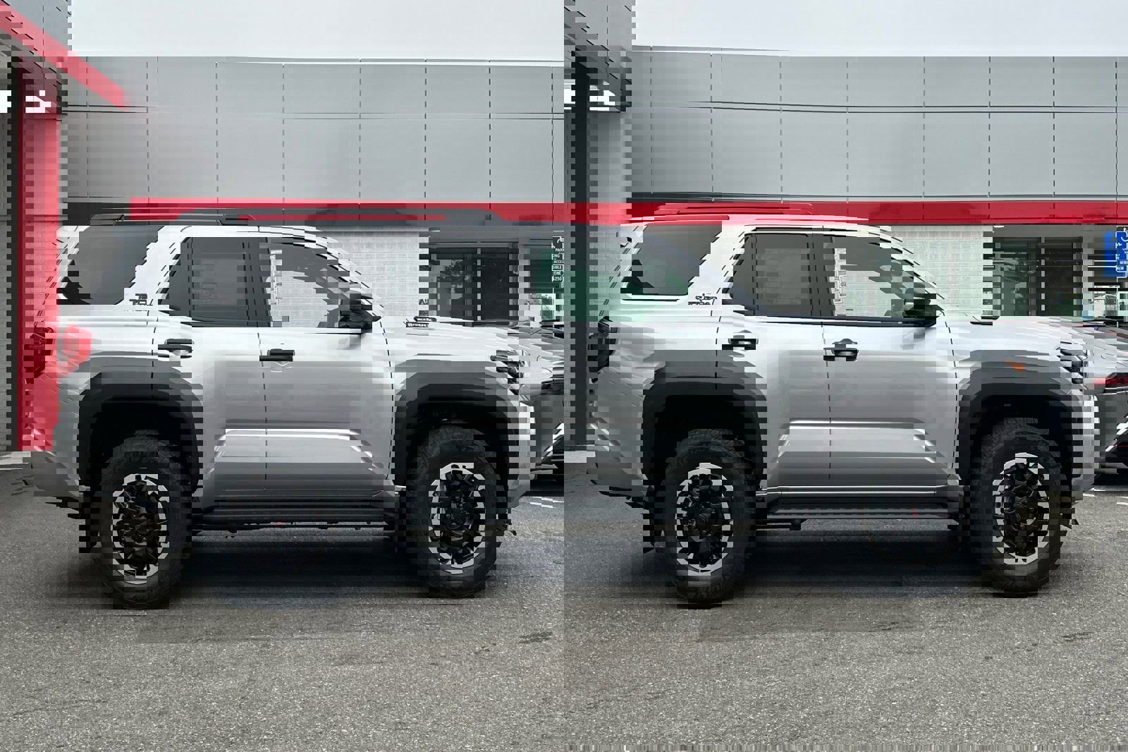 New 2026 Toyota 4Runner TRD Off-Road image 2