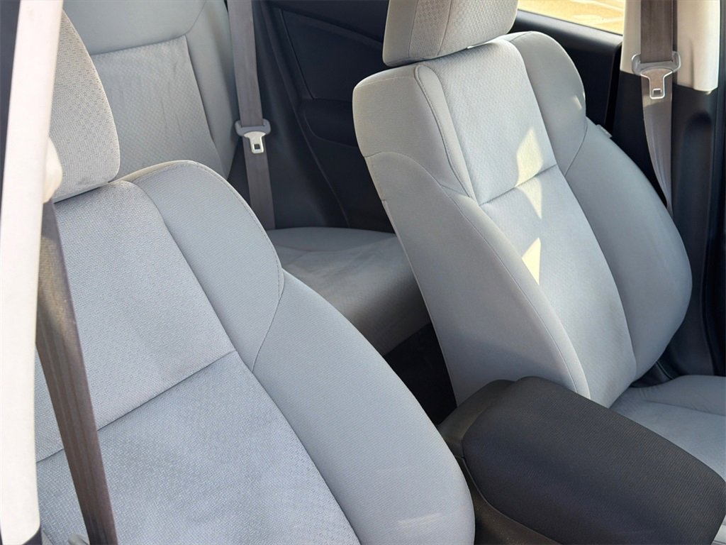 Used 2015 Honda CR-V LX image 9