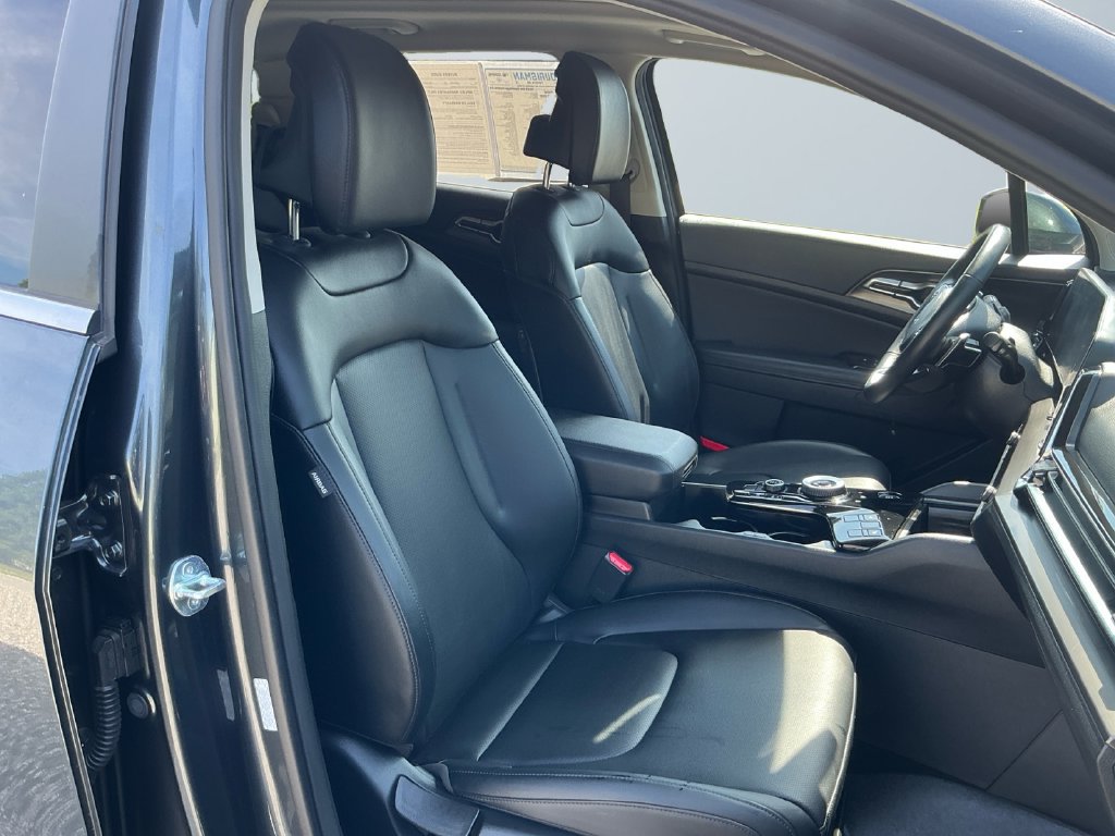 Used 2025 Kia Sportage EX w/ EX Premium Package AWD/4WD image 16