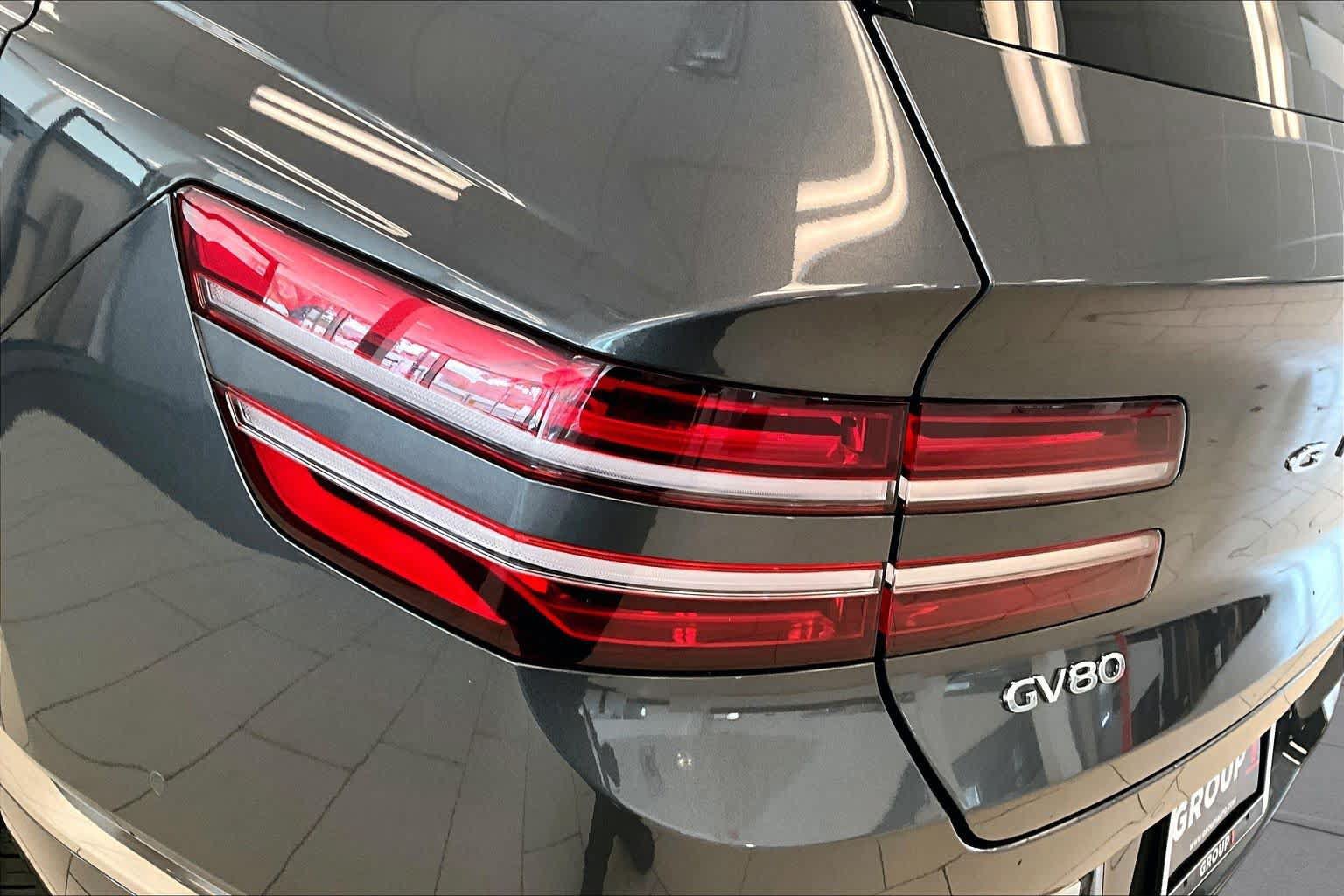 Used 2022 Genesis GV80 2.5T w/ Prestige Package 04 AWD/4WD image 28