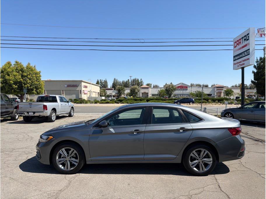 Used 2024 Volkswagen Jetta SE FWD image 21