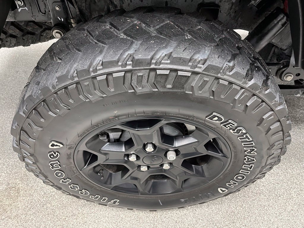 Used 2023 Jeep Gladiator Sport AWD/4WD image 17