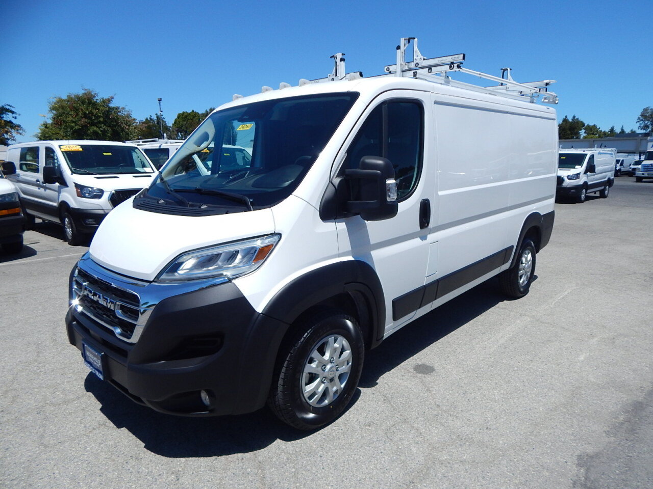 Used 2025 RAM ProMaster 1500 w/ Quick Order Package 22G SLT FWD image 1