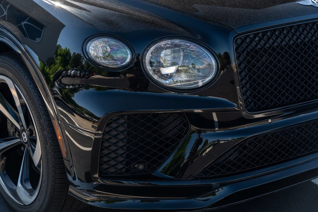 Used 2022 Bentley Bentayga AWD/4WD image 9