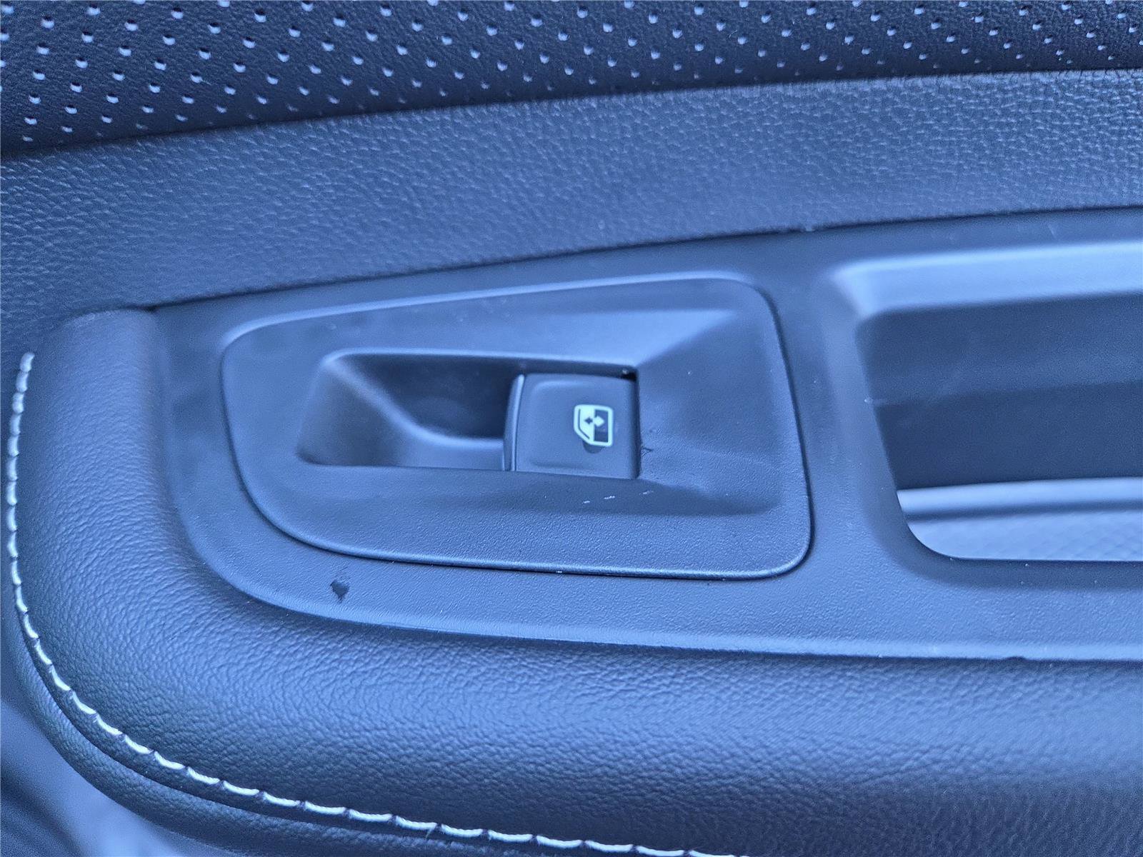 New 2026 Volkswagen Atlas SE image 30