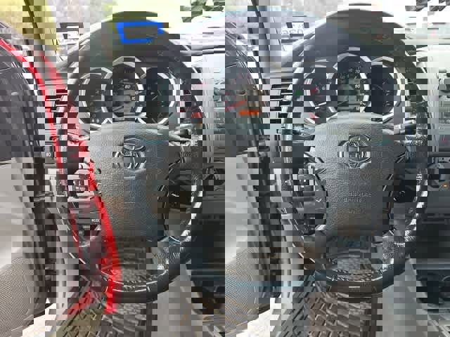 Used 2010 Toyota Tacoma 4x4 Double Cab image 12