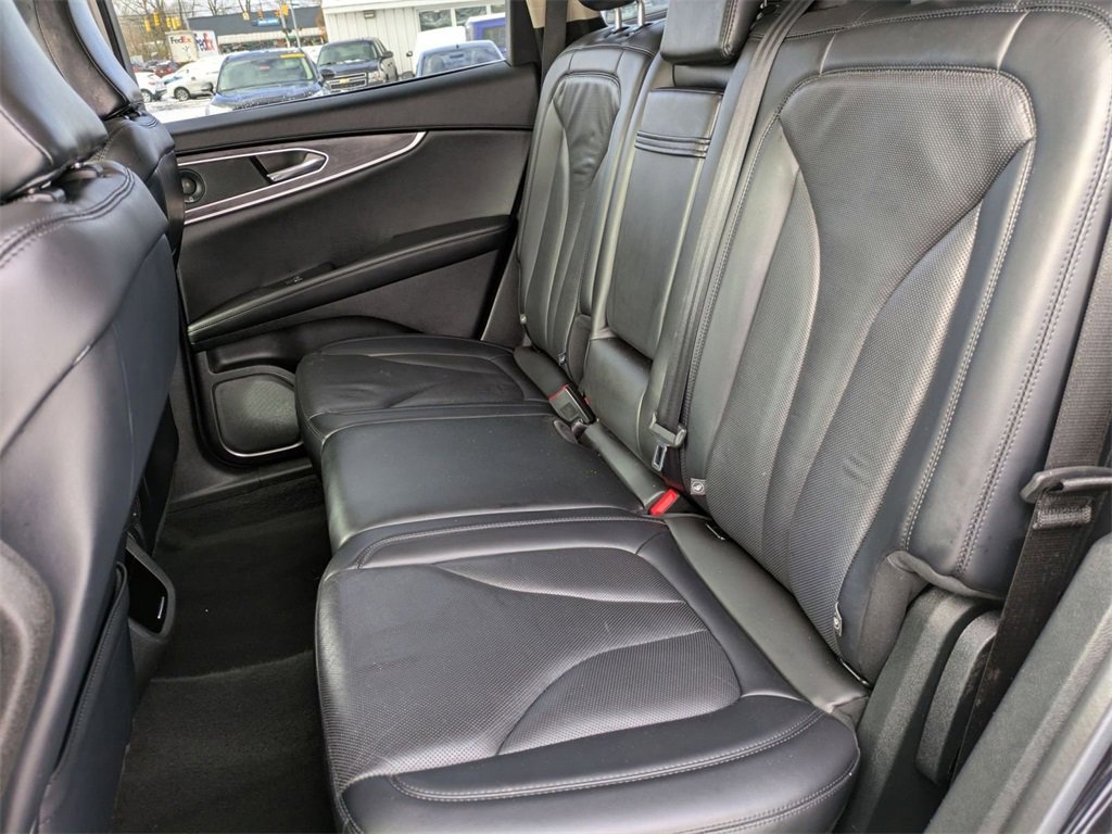 Certified 2022 Lincoln Nautilus Reserve w/ Luxury Package image 26