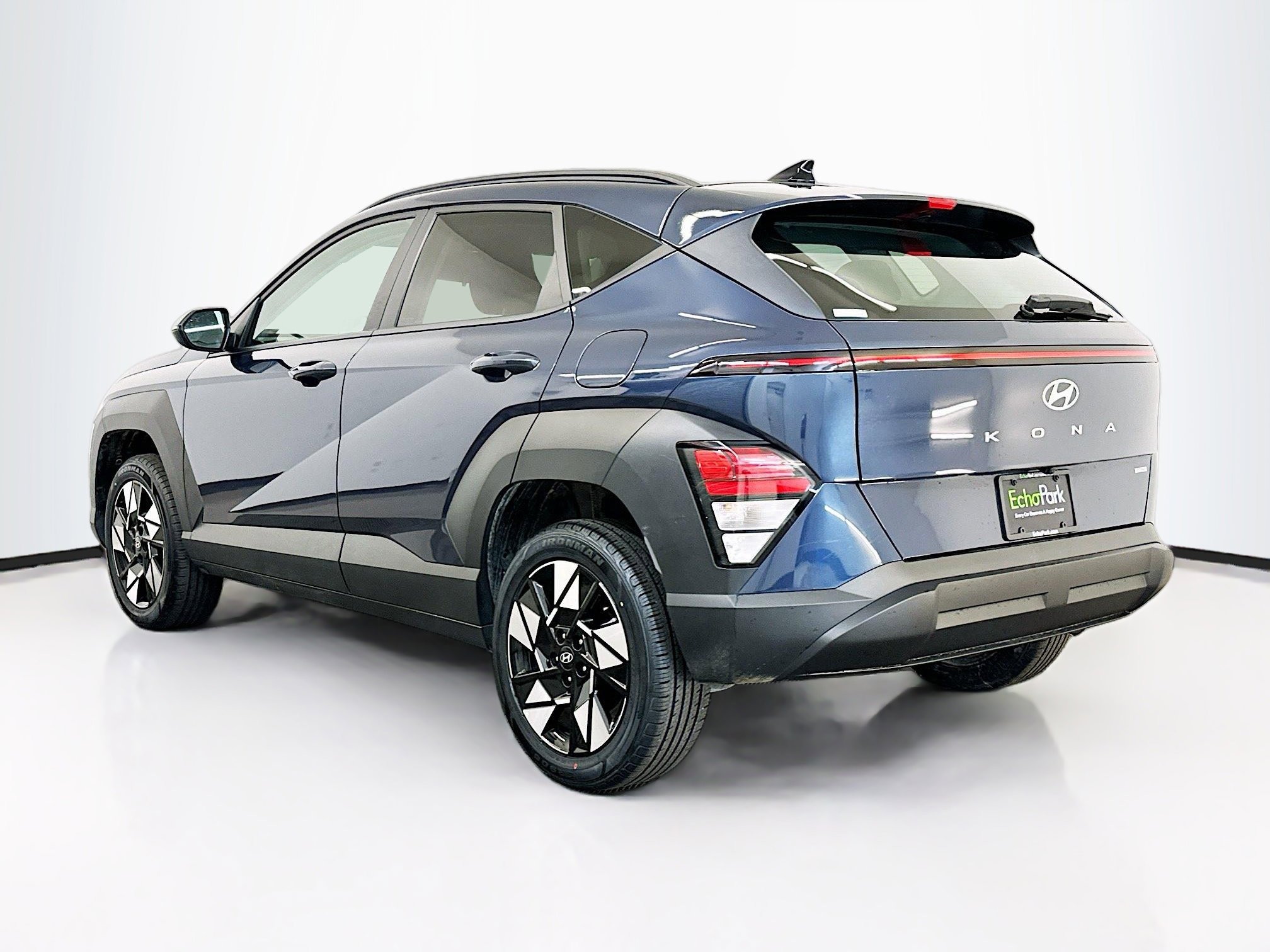 Used 2025 Hyundai Kona SEL image 5