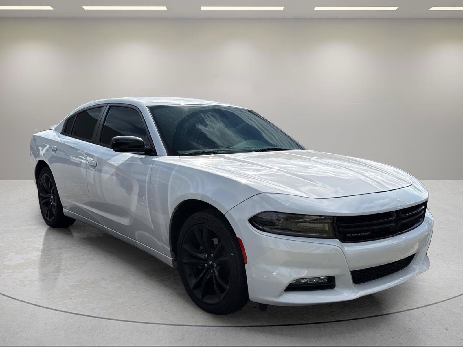Used 2018 Dodge Charger SXT Plus w/ Blacktop Package RWD image 20