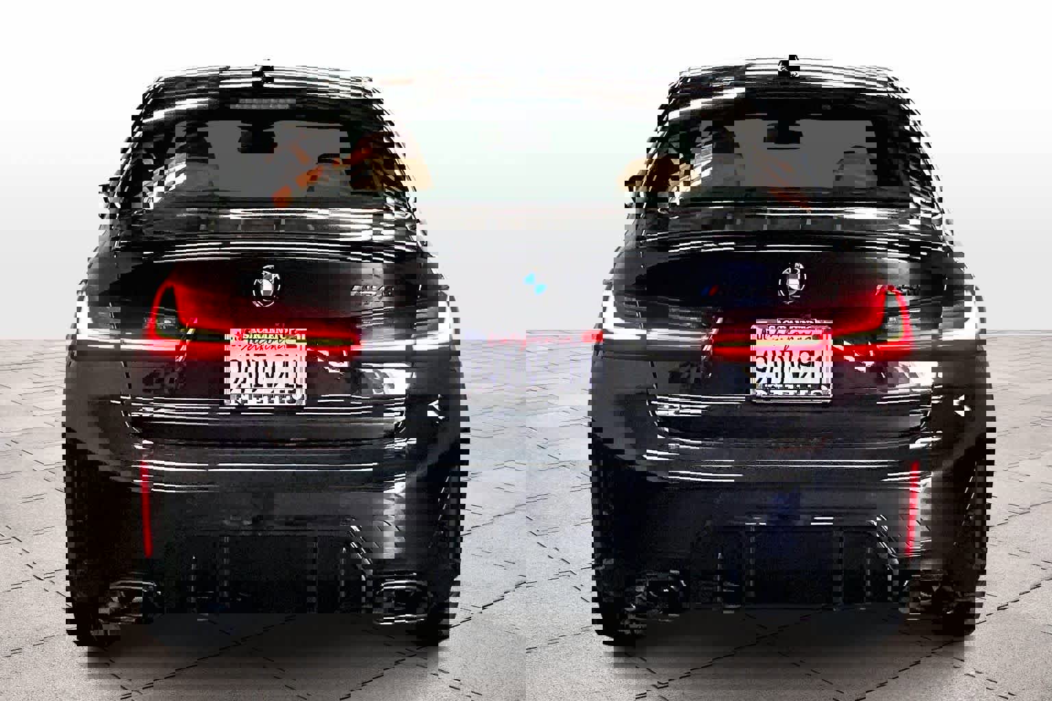 Used 2025 BMW M340i w/ Premium Package image 7