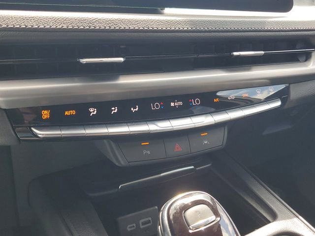 Used 2024 Cadillac XT4 Premium Luxury image 32