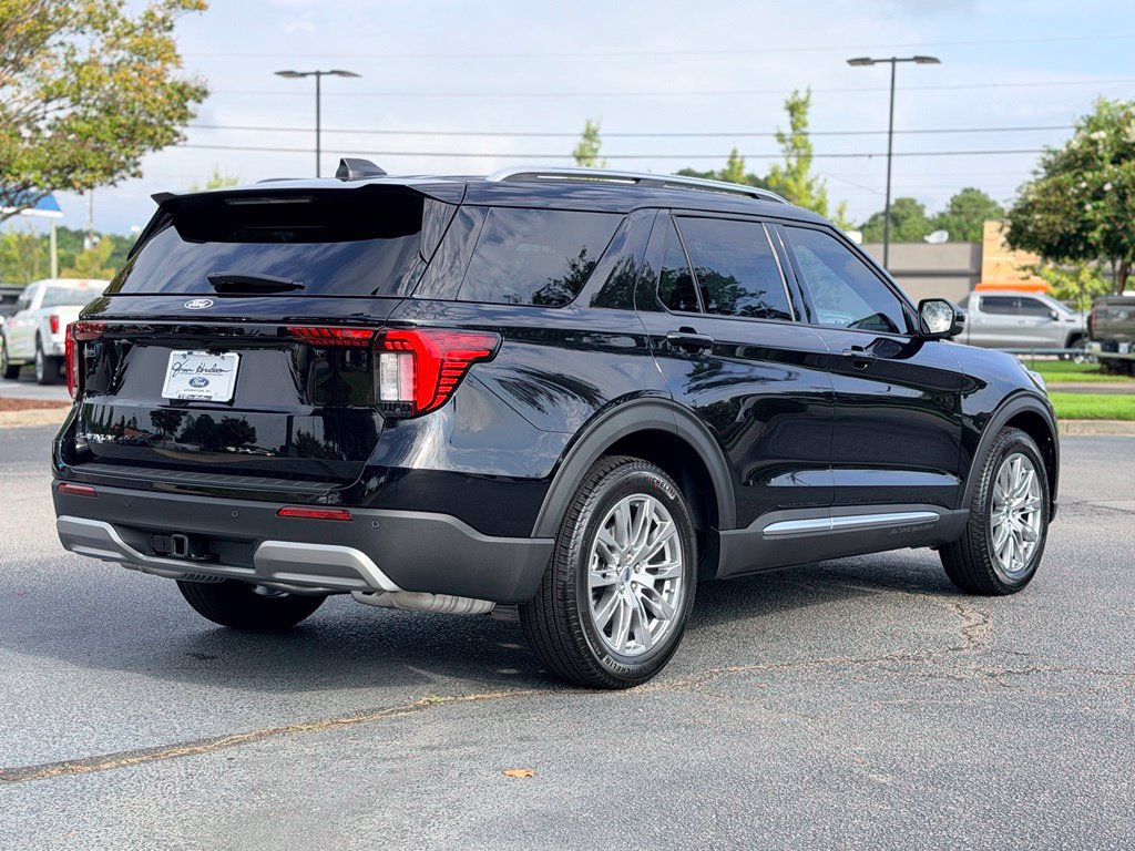 New 2027 Ford Explorer Platinum RWD image 4