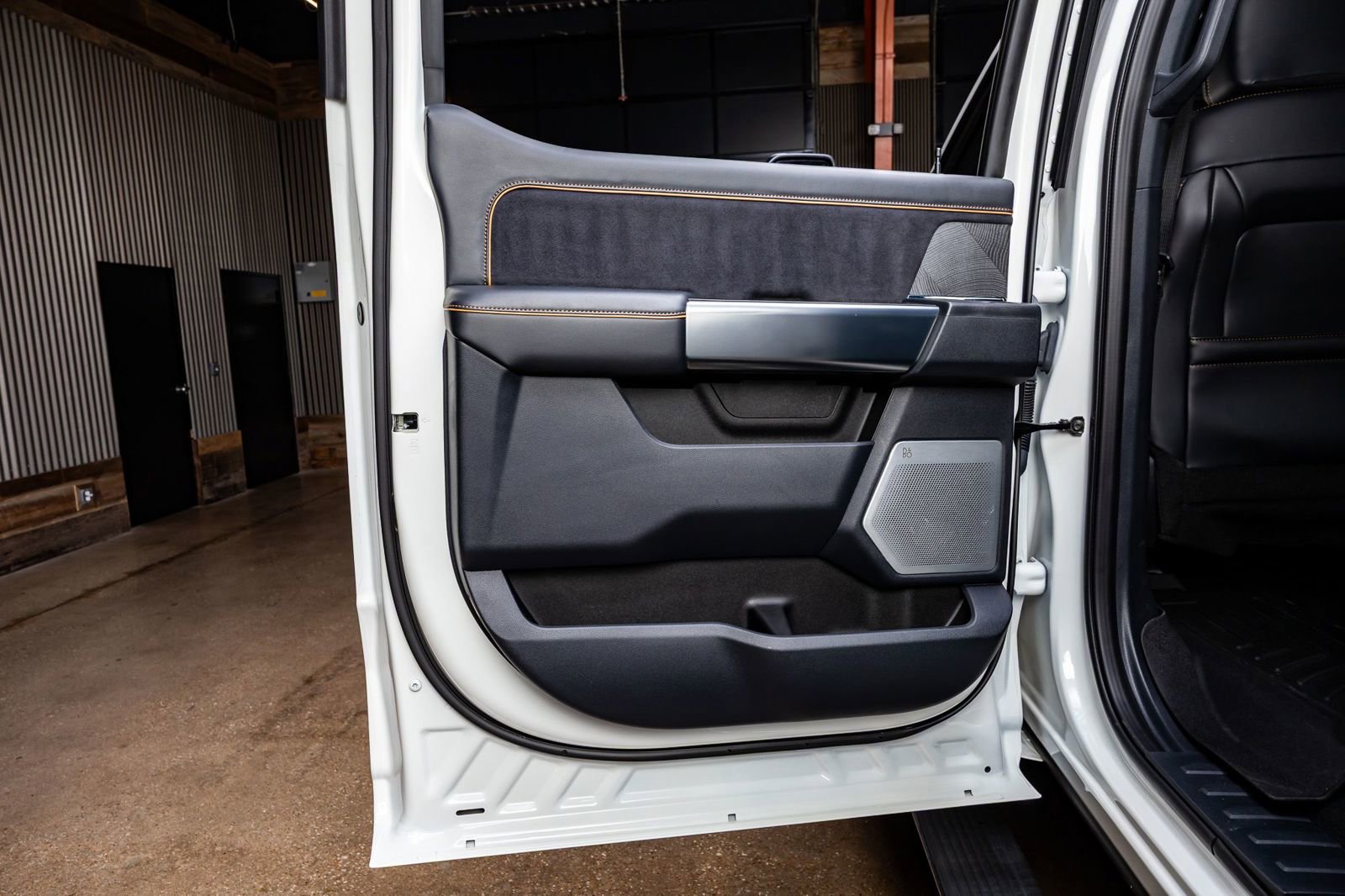 Used 2024 Ford F350 Platinum image 37