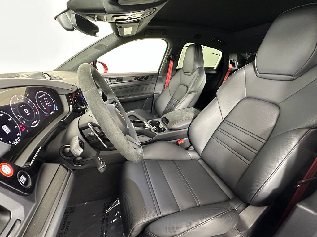Certified 2026 Porsche Cayenne GTS AWD/4WD image 5