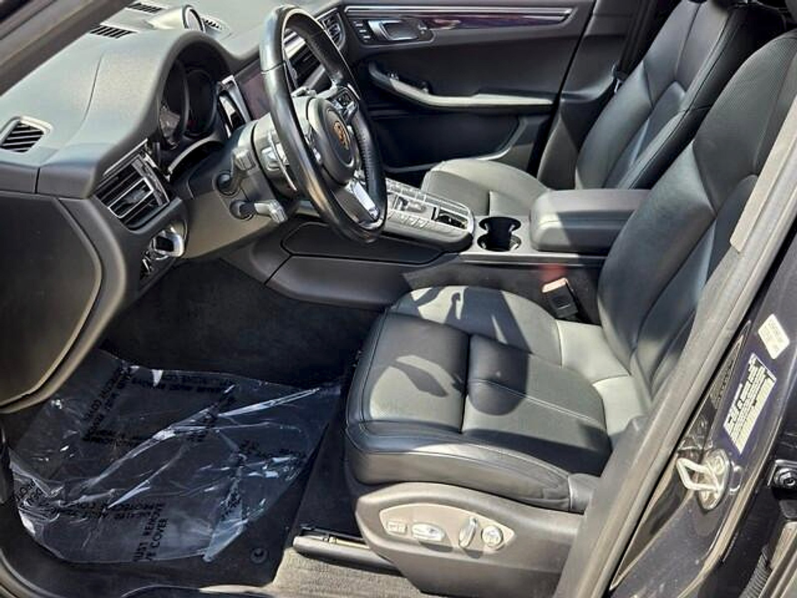 Used 2019 Porsche Macan AWD/4WD image 10