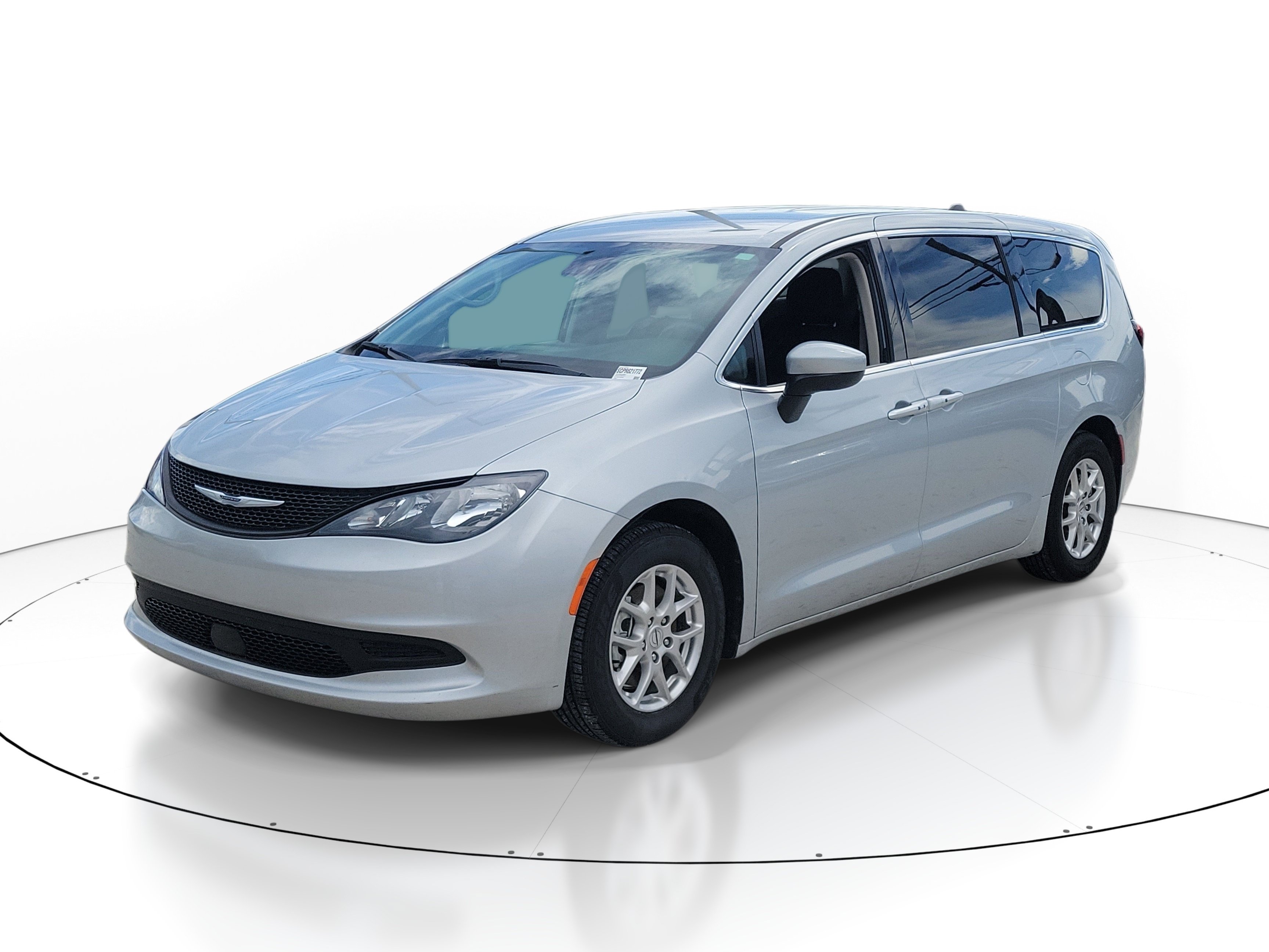 Used 2023 Chrysler Voyager LX FWD image 3
