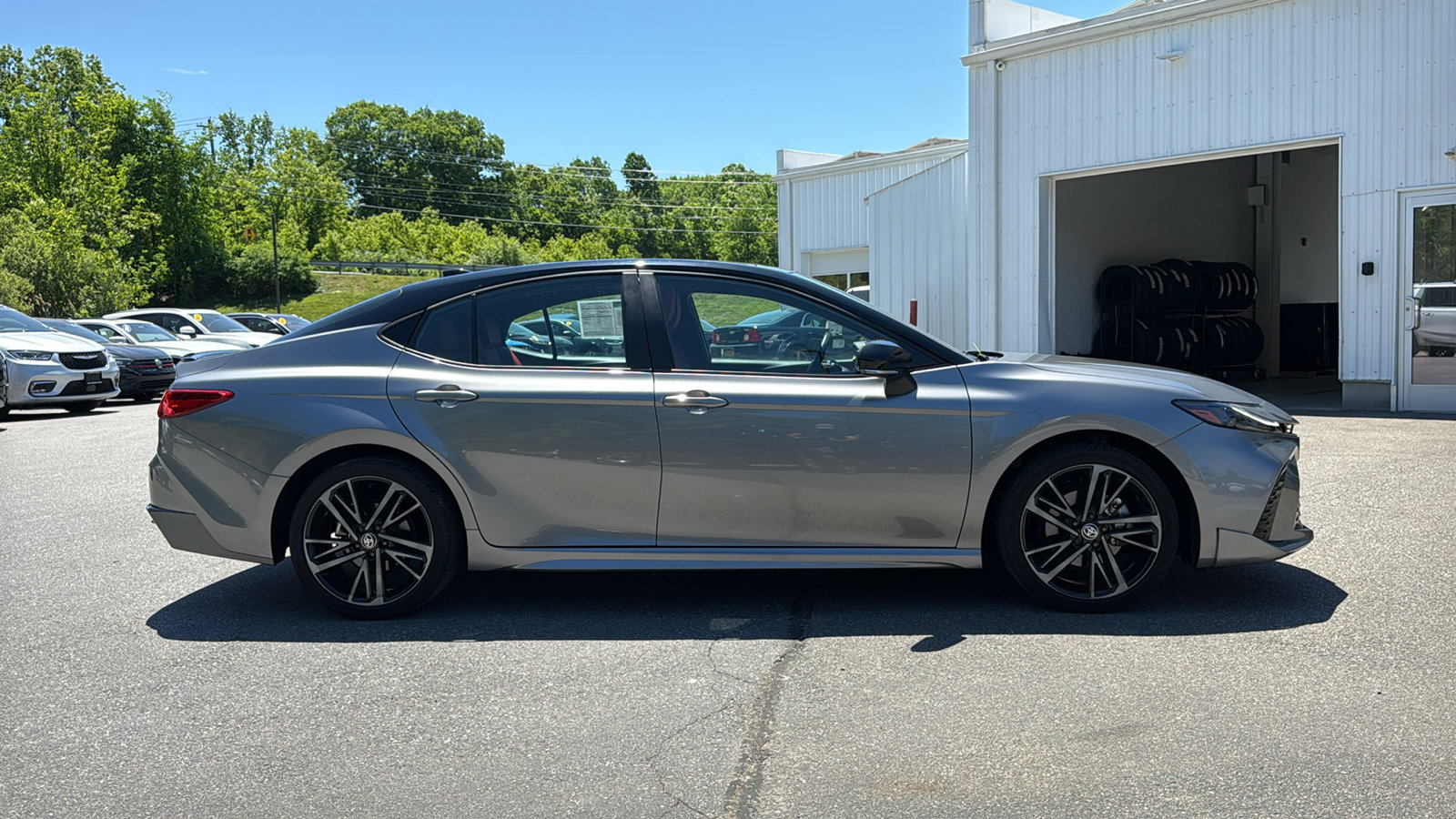Used 2025 Toyota Camry XSE AWD/4WD image 5