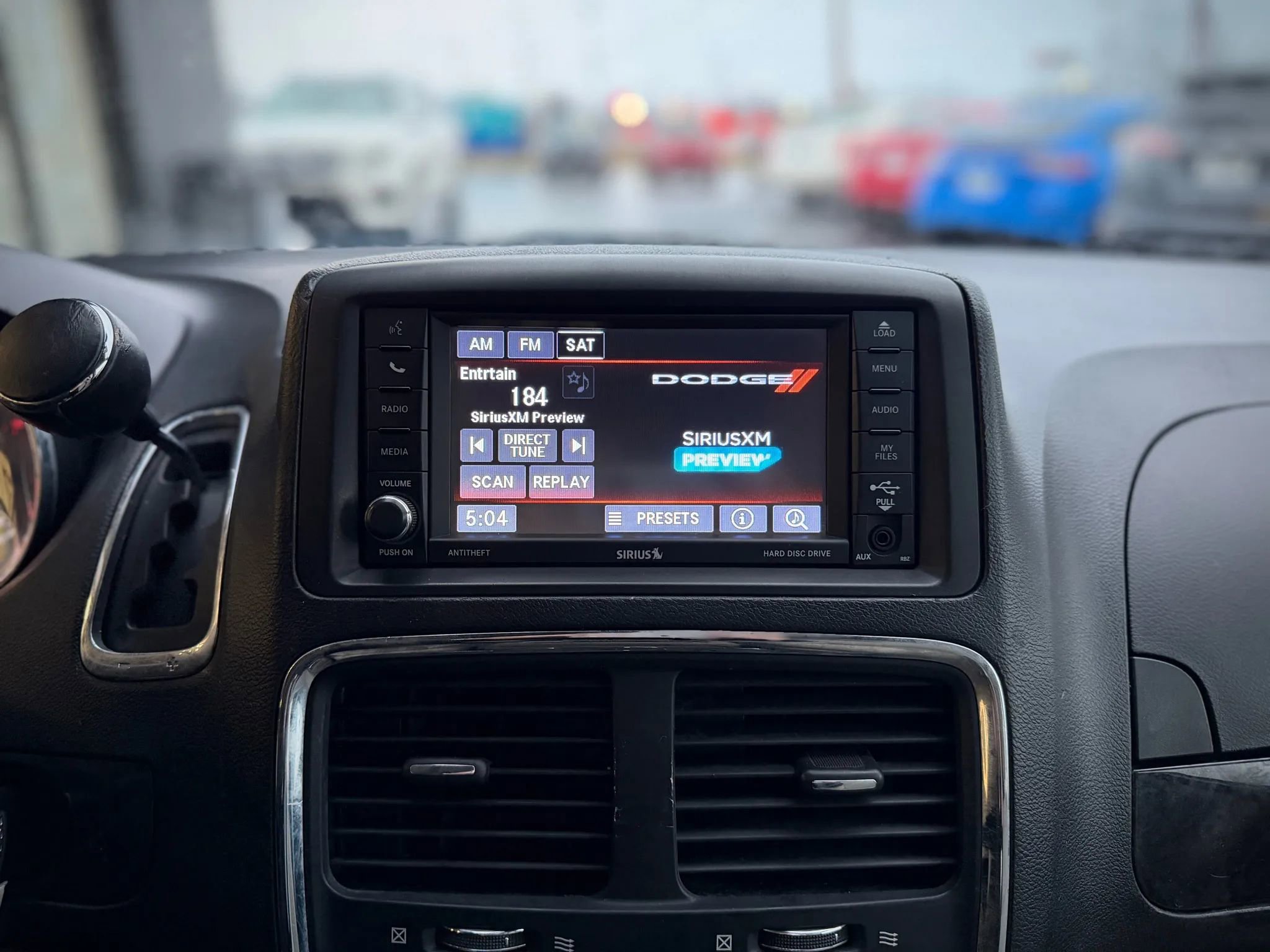 Used 2019 Dodge Grand Caravan SE w/ UConnect Hands-Free Group FWD image 12